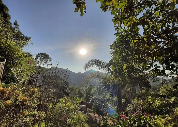 Chale Pakere Bellavista - Visao Magnifica Do Vale E Montanhas A Mais De Mil Metros De Altitude, Wi-Fi, Sauna, Piscina E Agua De Nascente